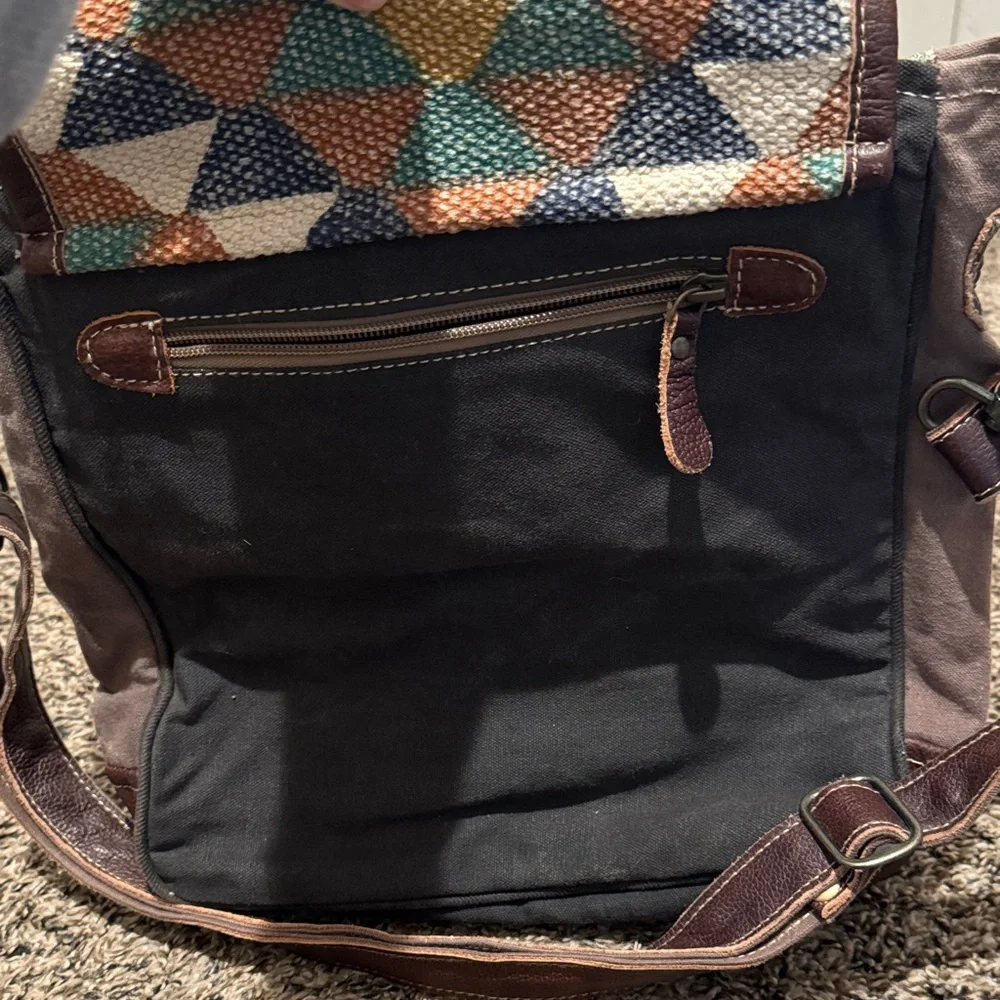 Multicolor Geometric Pattern bag - Picture 3 of 3